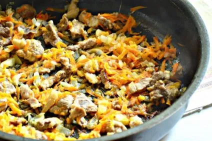 Гречка зі свининою на сковороді - рецепт з фото (свининою) Гречка зі свининою на сковороді - рецепт з фото