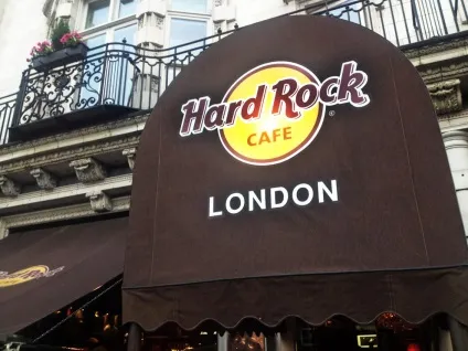 Hard rock cafe 14 фактів про відому мережу ресторанів (мережа) Hard rock cafe 14 фактів про відому мережу ресторанів