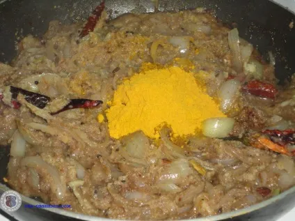 Індійський каррі - гострий, пряний і дуже ароматний (ароматний) Індійський каррі - гострий, пряний і дуже ароматний
