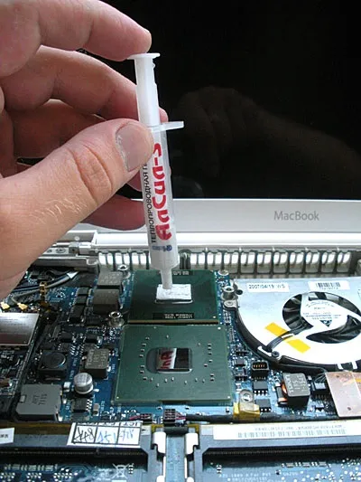 It блог як розібрати і зробити профілактику macbook white (Весь процес профілактики займає) It блог як розібрати і зробити профілактику macbook white