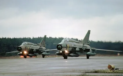 Історія зірок радянської авіації су-17 і мить-23 як вони вплинули на сучасні літаки, політпазл (мить-23) Історія зірок радянської авіації су-17 і мить-23 як вони вплинули на сучасні літаки, політпазл