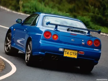 Nissan skyline історія