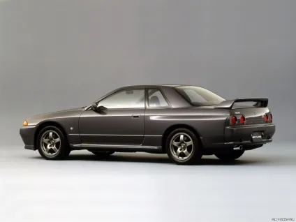 Nissan skyline історія