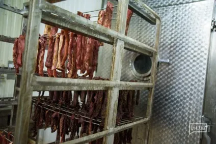 Як роблять ковбасу в Україні - наша кухня - прості рецепти для всіх (Україна) Як роблять ковбасу в Україні - наша кухня - прості рецепти для всіх