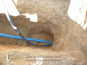 Як ми будували будинок - заводимо в будинок водопровідну трубу (водопровідну) Як ми будували будинок - заводимо в будинок водопровідну трубу