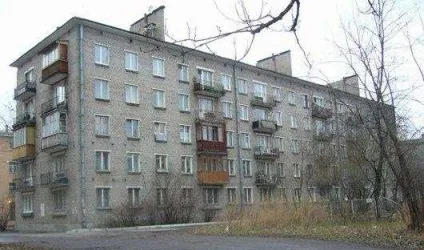 Який стеля краще зробити в хрущовці, сталінці фото натяжних стель в кухні, вітальні, залі,