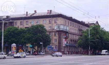 Який стеля краще зробити в хрущовці, сталінці фото натяжних стель в кухні, вітальні, залі,