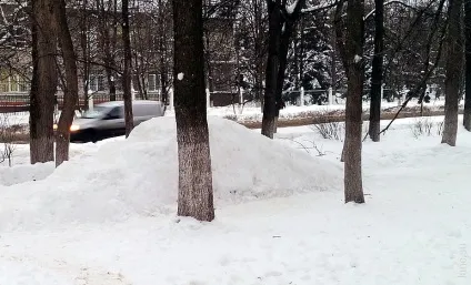 Як побудувати гірку зі снігу