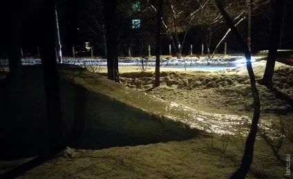 Як побудувати гірку зі снігу