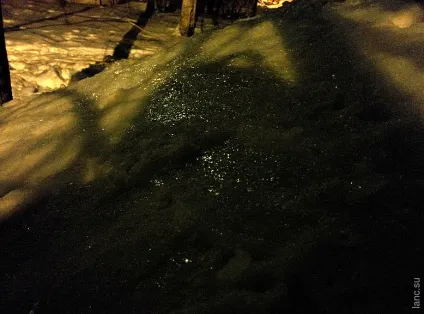 Як побудувати гірку зі снігу