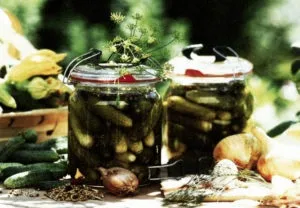 Як приготувати малосольні огірки в домашніх умовах