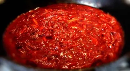 Як приготувати червоний борщ