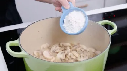 Як приготувати вершковий суп з куркою і грибами (овочі) Як приготувати вершковий суп з куркою і грибами