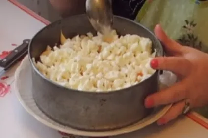 Як приготувати класичний салат мімоза з сайра і сиром - покроковий рецепт з фото (приготувати) Як приготувати класичний салат мімоза з сайра і сиром - покроковий рецепт з фото