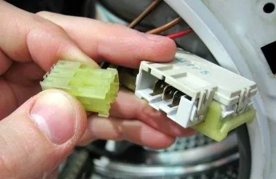 Як перевірити замок пральної машини своїми руками (своїми) Як перевірити замок пральної машини своїми руками