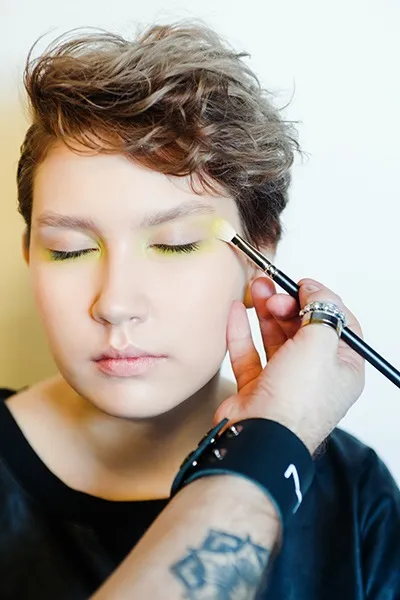 Як зробити модні смоки-айз покроковий урок, beauty insider (вечірній макіяж) Як зробити модні смоки-айз покроковий урок, beauty insider