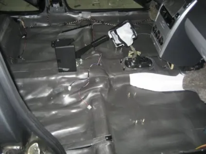 Як зробити шумоізоляцію автомобіля своїми руками використовувані матеріали і відео інструкція (шумоізоляція автомобіля своїми руками матеріали відео рідка двері арки відгуки вартість салон підлогу повна зробити) Як зробити шумоізоляцію автомобіля своїми руками використовувані матеріали і відео інструкція