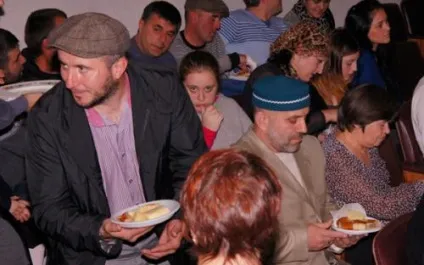 Як сказати по-дагестанських - здрастуйте - дізналися Новомосковсктелі на святі дагестанської культури, (культури) Як сказати по-дагестанських - здрастуйте - дізналися Новомосковсктелі на святі дагестанської культури,