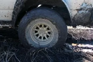 Як витягнути машину з грязі одному 9 рад - твій АВТОПУЛЬС (може) Як витягнути машину з грязі одному 9 рад - твій АВТОПУЛЬС