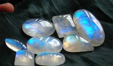 Камінь адуляр, опис
