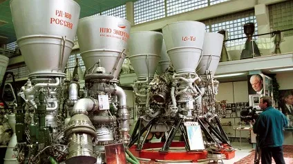 Як же вони без наших двигунів літали на місяць (українських ракетних двигунів) Як же вони без наших двигунів літали на місяць