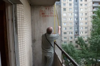 Як заміряти балкон для скління