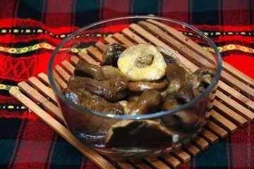 Картопля з грибами - смачне сезонне блюдо для сніданку