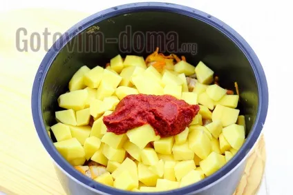 Картопля з м'ясом в мультиварці по-домашньому (м'ясом) Картопля з м'ясом в мультиварці по-домашньому