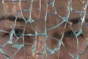 До чого б'ється дзеркало і що робити, якщо воно розбилося, всі відповіді тут (до чого б'ється дзеркало) До чого б'ється дзеркало і що робити, якщо воно розбилося, всі відповіді тут