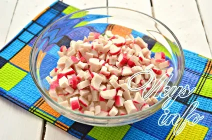 Класичний салат з крабовими паличками і рисом рецепт з фото (салат) Класичний салат з крабовими паличками і рисом рецепт з фото