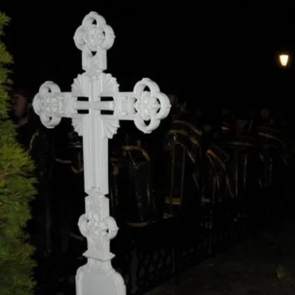 Кожній людині від Бога дано свій хрест (бога) Кожній людині від Бога дано свій хрест