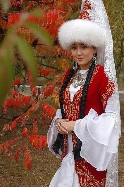Казахське весільну сукню