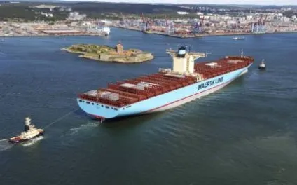 Контейнеровоз «emma maersk» найбільше вантажне судно в світі (велика) Контейнеровоз «emma maersk» найбільше вантажне судно в світі