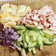 Крабовий салат з кукурудзою і рисом - покроковий рецепт приготування з фото (салат з кукурудзою) Крабовий салат з кукурудзою і рисом - покроковий рецепт приготування з фото
