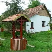 Дах для колодязя як зробити, обшити своїми руками, відео-інструкція, фото і ціна