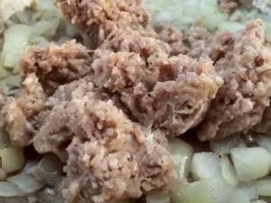 Кулеб'яка з м'ясом класичний рецепт російської кухні (рецепт) Кулеб'яка з м'ясом класичний рецепт російської кухні