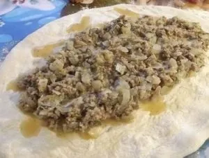 Кулеб'яка з м'ясом класичний рецепт російської кухні (м'ясом) Кулеб'яка з м'ясом класичний рецепт російської кухні