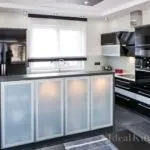 Кухні з островом