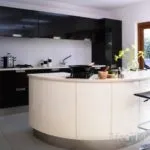 Кухні з островом