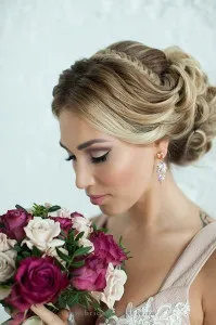 Курс «весільний стиліст з нуля» етап 2 - зачіска нареченої (нуля) Курс «весільний стиліст з нуля» етап 2 - зачіска нареченої