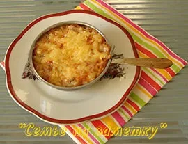 Курка з грибами під сиром