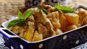 Куряча грудка з картоплею в духовці (духовці) Куряча грудка з картоплею в духовці