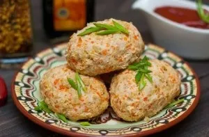 Курячі котлети на пару в мультиварці покрокові рецепти (курячі котлети на пару в мультиварці Редмонд) Курячі котлети на пару в мультиварці покрокові рецепти