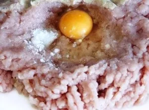 Курячі котлети на пару в мультиварці покрокові рецепти (будуть готові приблизно) Курячі котлети на пару в мультиварці покрокові рецепти