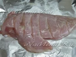 Куряче філе, запечене в фользі (куряче) Куряче філе, запечене в фользі