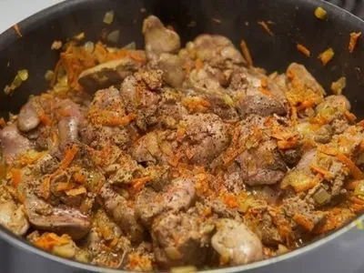 Куряча печінка в сметані рецепти приготування з фото (сметані) Куряча печінка в сметані рецепти приготування з фото