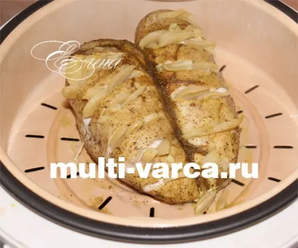 Куряча грудка з часником на пару в мультиварці (на пару) Куряча грудка з часником на пару в мультиварці