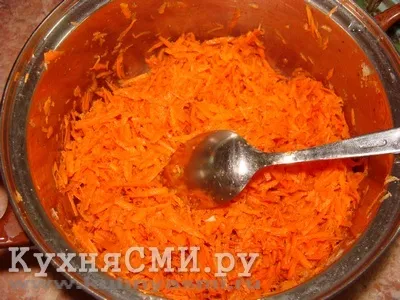 Квашені баклажани фаршировані морквою (квашені) Квашені баклажани фаршировані морквою
