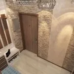 Оздоблення стін у передпокої штукатуркою