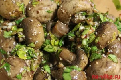 Мариновані печериці по-корейськи в домашніх умовах (по-корейськи) Мариновані печериці по-корейськи в домашніх умовах
